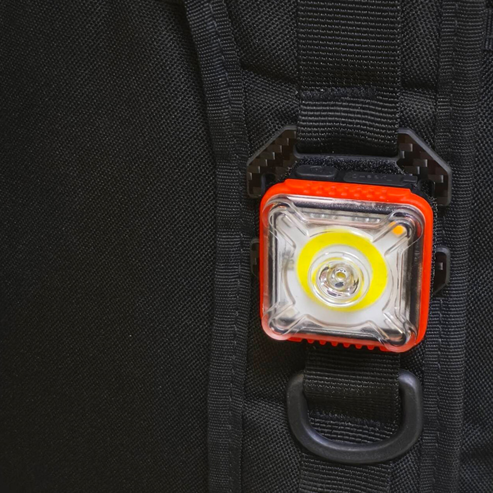 Torcia da esterno EDC Mini luc - Outdoor Adventure Vest recensione e prezzo